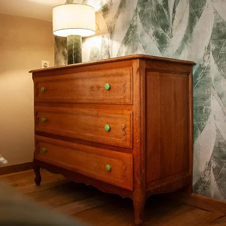 Le Cerf Coiffe Bed and Breakfast Fisenne